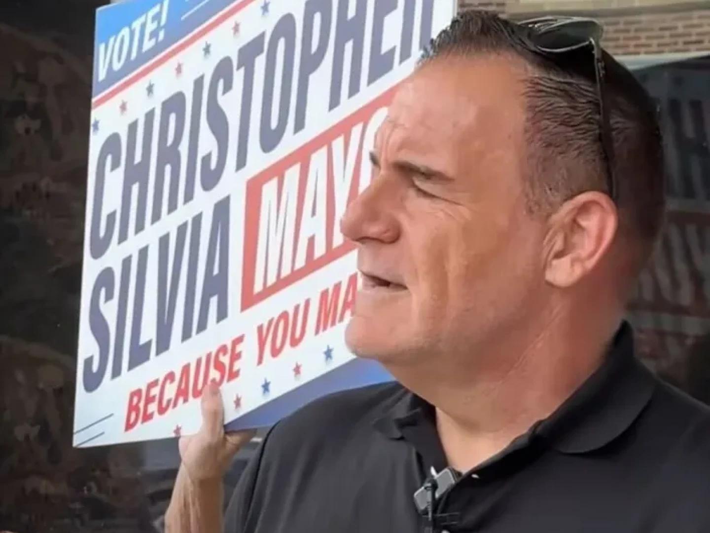 Christopher Silvia