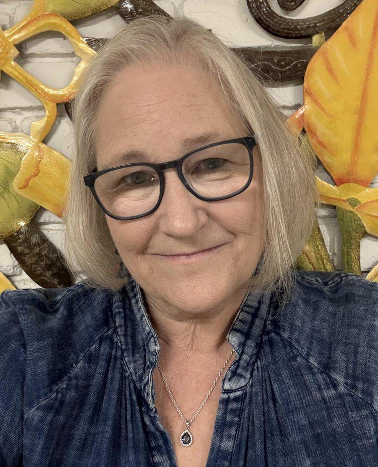 Beth Llewellyn McLaughlin image